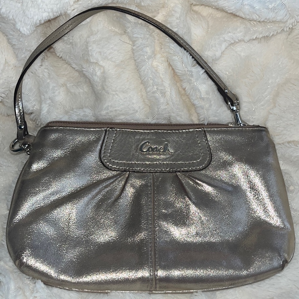 GOLD✨Coach shoulder bag/wristlet